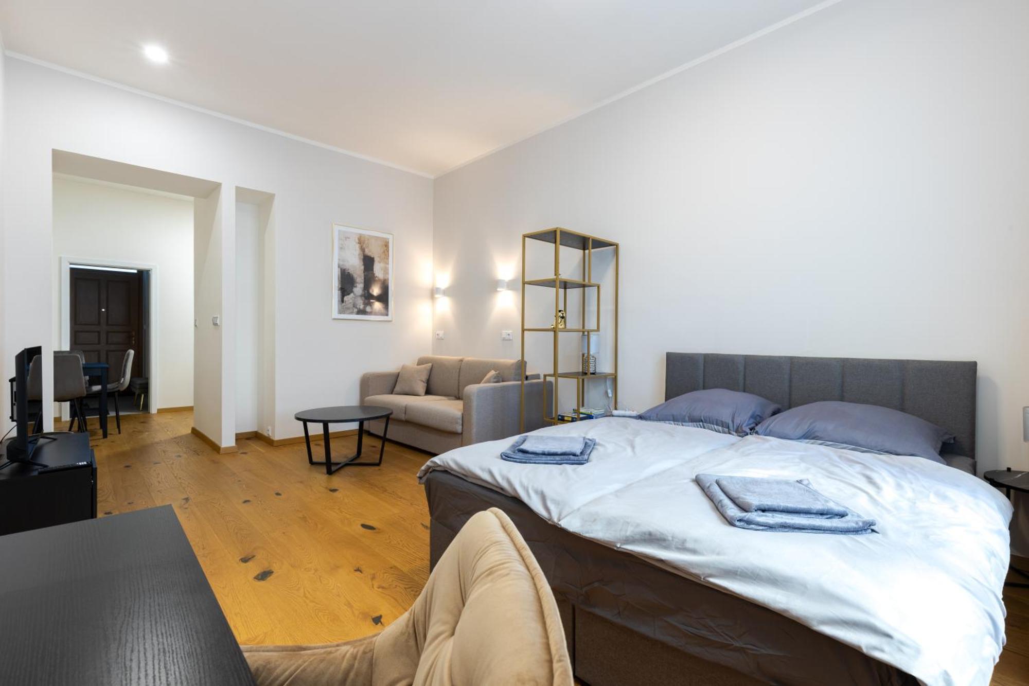 Apartment Dale Smichov Riverside - Metro Andel